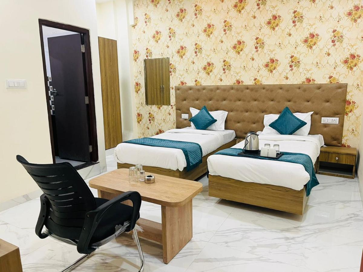 Jmc Hotel Vk 22 Akolia Esterno foto